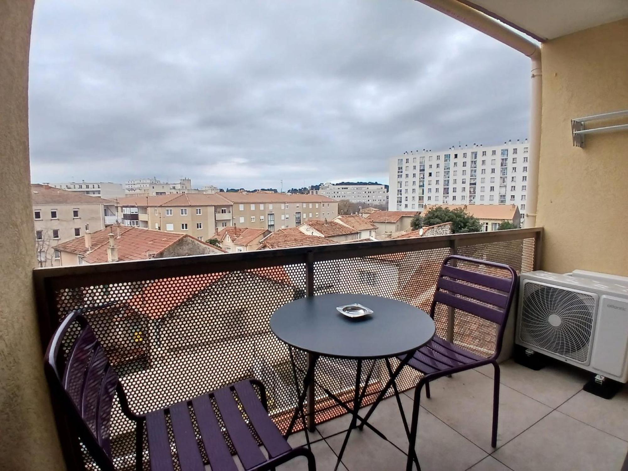 Appartement Studio Clim Parking Dhuoda à Nîmes Extérieur photo